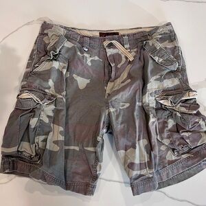American Rag Cie - Men's Camouflage Cargo Shorts